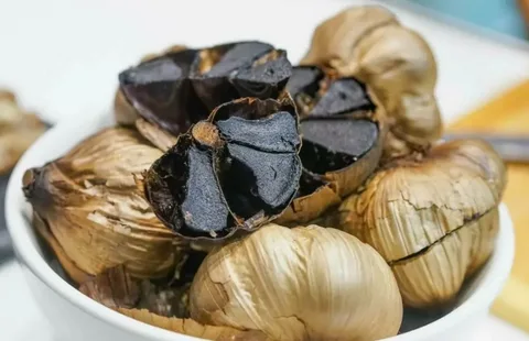 سیر سیاه رشت نرم و آماده مصرف با کیفیت ثابت